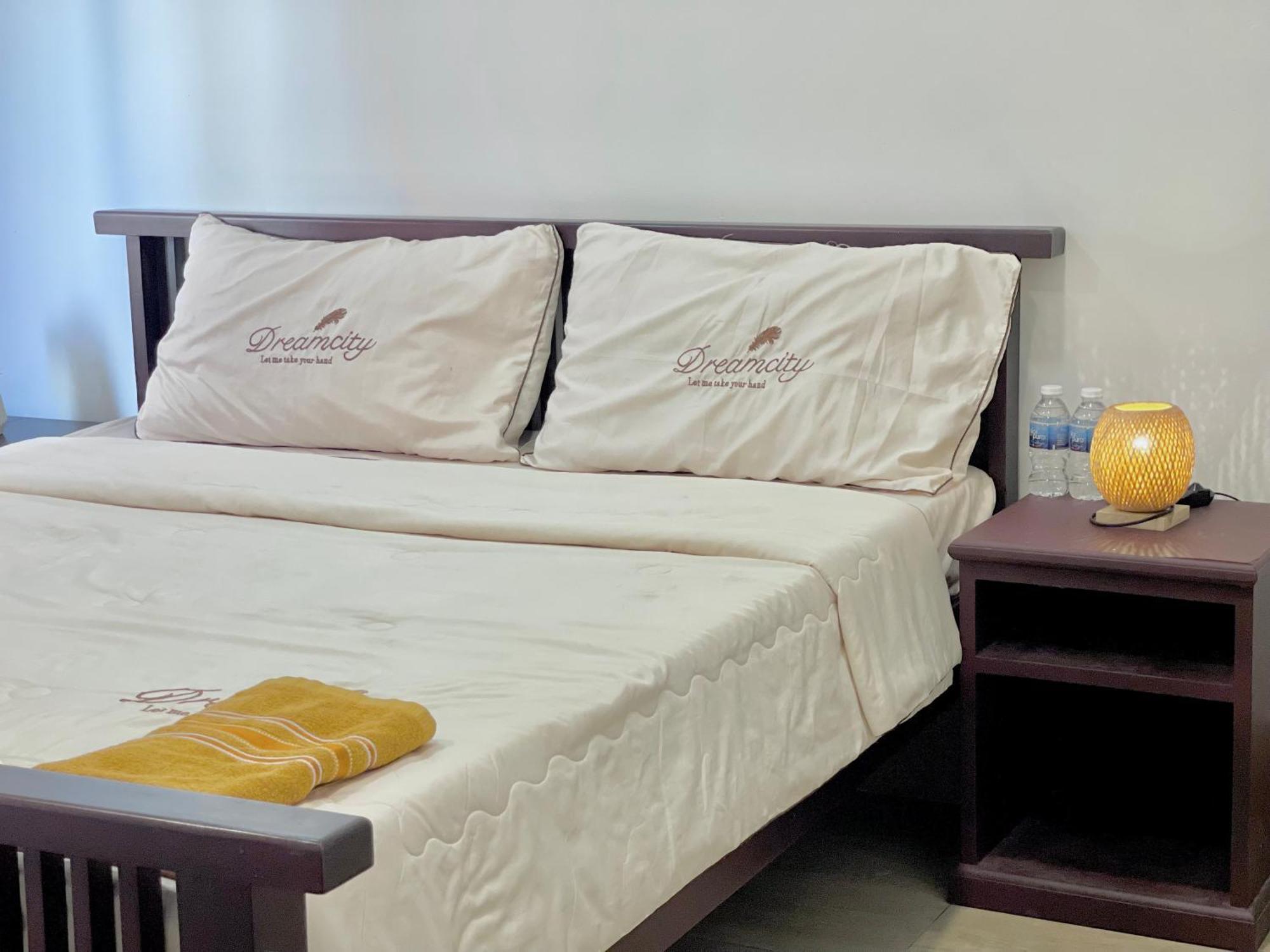 Sky Residence - 50M To Museum And Riverside Phnom Penh Exteriör bild
